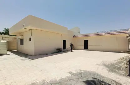 فيلا - 8 غرف نوم - 6 حمامات للايجار في الصبخة - ضاحية الرقة - الشارقة