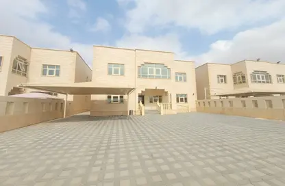 Outdoor House image for: Villa - 5 Bedrooms - 7 Bathrooms for rent in Al Nayfa - Al Hili - Al Ain, Image 1