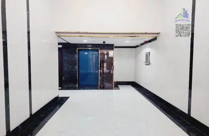 عمارة بالكامل - استوديو - 8 حمامات للبيع في 3 المويهات - المويهات - عجمان