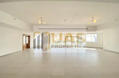 Apartment - 3 Bedrooms - 5 Bathrooms for rent in Blue Tower - Sheikh Zayed Road - Dubai