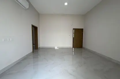 شقة - 2 غرف نوم - 4 حمامات للايجار في مدينة الرياض - أبوظبي شقة - 2 غرف نوم - 4 حمامات للايجار في مدينة الرياض - أبوظبي