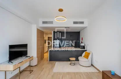 Apartment - Studio - 1 Bathroom for rent in Regina Tower - Jumeirah Village Circle - Dubai