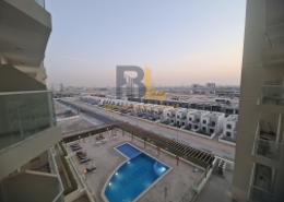 شقة - 2 غرف نوم - 3 حمامات للكراء في عزيزي بلازا - الفرجان - دبي