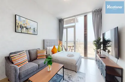 Living Room image for: Apartment - 1 Bathroom for rent in O10 - Al Jaddaf - Dubai, Image 1