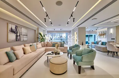Living Room image for: Villa - 5 Bedrooms - 7 Bathrooms for rent in Al Anbar Tower - Emaar 6 Towers - Dubai Marina - Dubai, Image 1