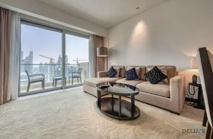 Living Room image for: Apartment - 1 Bedroom - 1 Bathroom for rent in The Address Dubai Marina - Dubai Marina - Dubai, Image 1