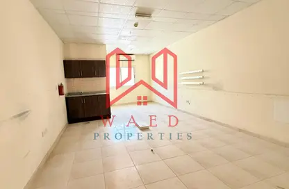 Warehouse - Studio - 1 Bathroom for rent in Jebel Ali Industrial 1 - Jebel Ali Industrial - Jebel Ali - Dubai