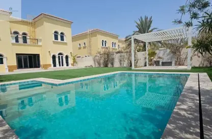 فيلا - 3 غرف نوم - 4 حمامات للايجار في التراث - جميرا بارك - دبي