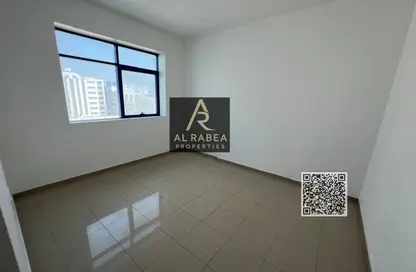Apartment - 2 Bedrooms - 2 Bathrooms for rent in Corniche Tower - Ajman Corniche Road - Ajman