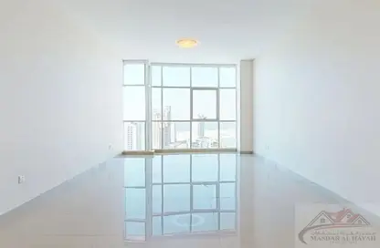 شقة - 3 غرف نوم - 4 حمامات للايجار في برج جولدن ساندز - النهدة - الشارقة