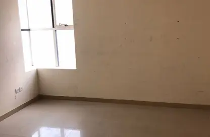 Apartment - Studio - 1 Bathroom for rent in Al Qulaya'ah - Al Sharq - Sharjah