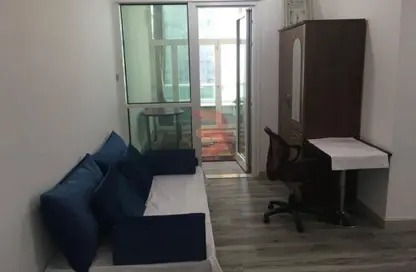 Apartment - 1 Bedroom - 2 Bathrooms for sale in Marina Pinnacle - Dubai Marina - Dubai