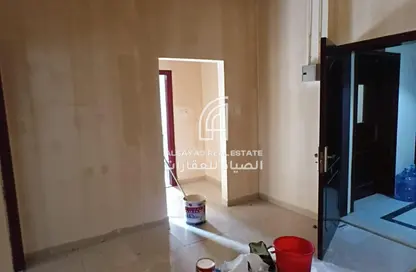 شقة - 2 غرف نوم - 2 حمامات للايجار في بناية البطينة 9 - البطينة - الشارقة