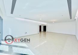 Empty Room image for: Apartment - 2 bedrooms - 2 bathrooms for rent in C1 Tower - Six Towers Complex Al Bateen - Al Bateen - Abu Dhabi, Image 1