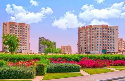 Apartment - 1 Bedroom - 1 Bathroom for sale in Mazaya 31 - Queue Point - Dubai Land - Dubai