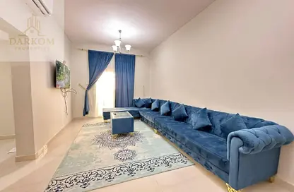 شقة - 2 غرف نوم - 2 حمامات للايجار في مساكن كورنيش عجمان - طريق كورنيش عجمان - عجمان