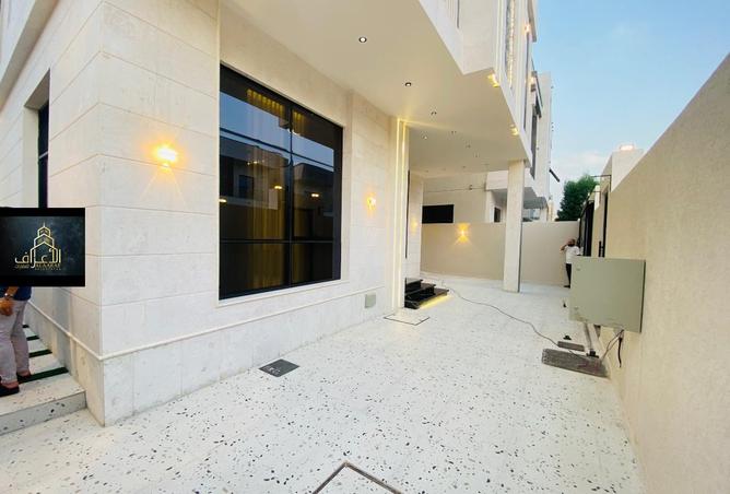 15174103 - Property Image 2