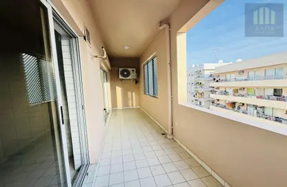 Apartment - 2 Bedrooms - 2 Bathrooms for rent in Al Muraqqabat - Deira - Dubai