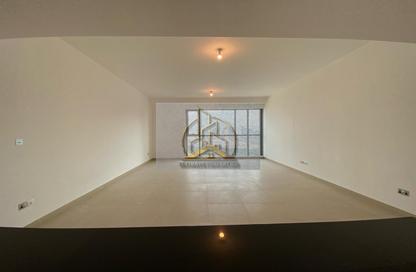 شقة - 3 غرف نوم - 3 حمامات للايجار في برج المرجان - دانة بو ظبي - أبوظبي