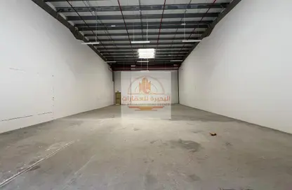 Show Room - Studio - 2 Bathrooms for rent in Al Sajaa Industrial - Al Sajaa - Sharjah