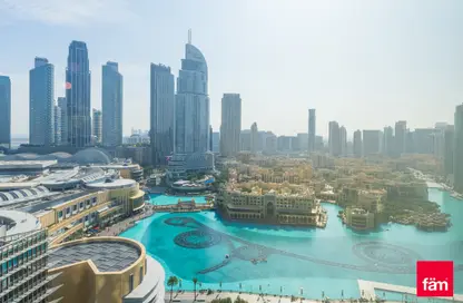 صورة لـ حوض سباحة شقة - 2 غرف نوم - 3 حمامات للايجار في برج خليفة - برج خليفة - دبي وسط المدينة - دبي ، صورة رقم 1