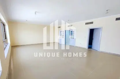 Apartment - 2 Bedrooms - 2 Bathrooms for rent in Al Najda Street - Abu Dhabi