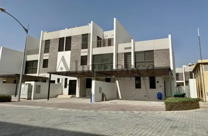 Townhouse - 5 Bedrooms - 6 Bathrooms for rent in Aurum Villas - Claret - Damac Hills 2 - Dubai