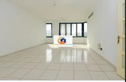 Apartment - 3 Bedrooms - 3 Bathrooms for rent in Tourist Club Area - Abu Dhabi