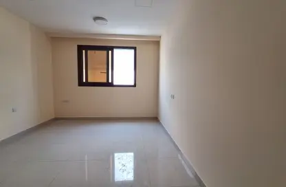 Apartment - 2 Bedrooms - 3 Bathrooms for rent in Al Qulaya'ah - Al Sharq - Sharjah