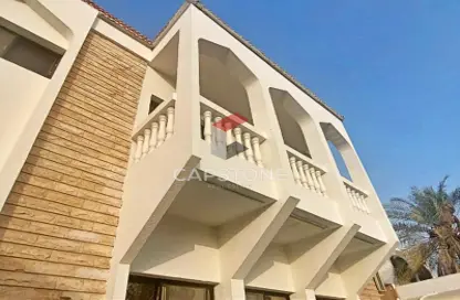 مجمع سكني - 5 غرف نوم - 6 حمامات للبيع في الكرامة - أبوظبي