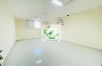 سكن عمال - استوديو - 8 حمامات للايجار في م-40 - مصفح الصناعية - مصفح - أبوظبي