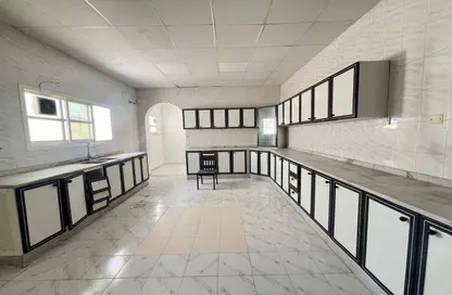 Villa - 5 Bedrooms - 7 Bathrooms for rent in Muwafja - Wasit - Sharjah
