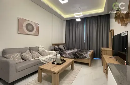 Apartment - Studio - 1 Bathroom for rent in Samana Golf Avenue - Dubai Studio City - Dubai