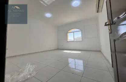 Apartment - 1 Bathroom for rent in 20 Villas Project - Al Khalidiya - Abu Dhabi