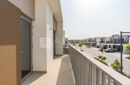 Balcony image for: Townhouse - 4 Bedrooms - 5 Bathrooms for rent in Elan - Tilal Al Ghaf - Dubai, Image 1