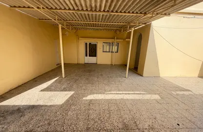 Villa - 4 Bedrooms - 3 Bathrooms for rent in Al Sabkha - Al Riqqa - Sharjah