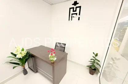 Office Space - Studio - 1 Bathroom for rent in Silver Home Building - Hor Al Anz - Deira - Dubai