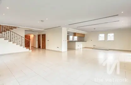 Villa - 4 Bedrooms - 4 Bathrooms for rent in Regional - Jumeirah Park - Dubai