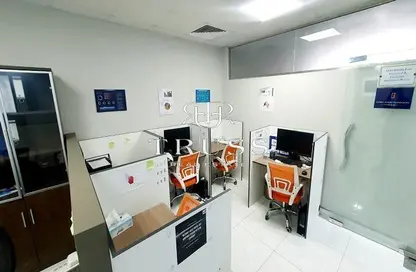 مكتب عمل جماعي - استوديو - 3 حمامات للايجار في ذا إكستشنج - الخليج التجاري - دبي