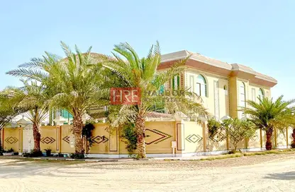 Villa for sale in Wasit - Sharjah