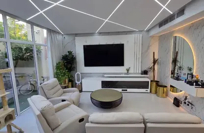 Villa - 3 Bedrooms - 3 Bathrooms for rent in Victoria - Damac Hills 2 - Dubai