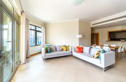 Apartment - 5 Bedrooms - 6 Bathrooms for rent in Al Das - Shoreline Apartments - Palm Jumeirah - Dubai