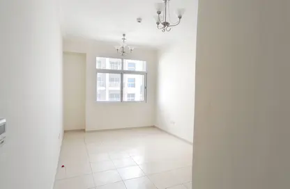 Apartment - 2 Bedrooms - 3 Bathrooms for sale in Queue Point - Dubai Land - Dubai