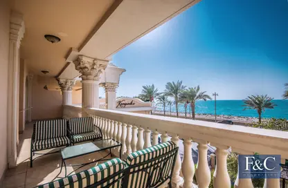 Balcony image for: Apartment - 2 Bedrooms - 3 Bathrooms for rent in Kempinski Palm Residence - The Crescent - Palm Jumeirah - Dubai, Image 1