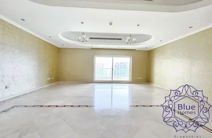 Apartment - 4 Bedrooms - 6 Bathrooms for rent in Gulf Tower A - Oud Metha - Bur Dubai - Dubai