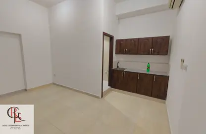 Apartment - Studio - 1 Bathroom for rent in Mohamed Bin Zayed Centre - Mohamed Bin Zayed City - Abu Dhabi