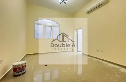 Apartment - 4 Bedrooms - 5 Bathrooms for rent in Madinat Al Riyad - Abu Dhabi