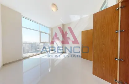 Empty Room image for: Apartment - 3 Bedrooms - 4 Bathrooms for rent in Golden Sands Tower - Al Nahda - Sharjah, Image 1