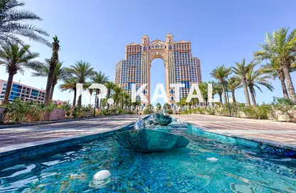 Apartment - 2 Bedrooms - 3 Bathrooms for sale in Fairmont Marina Residences - The Marina - Abu Dhabi