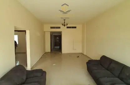 Apartment - 2 Bedrooms - 2 Bathrooms for rent in Al Khan Corniche - Al Khan - Sharjah